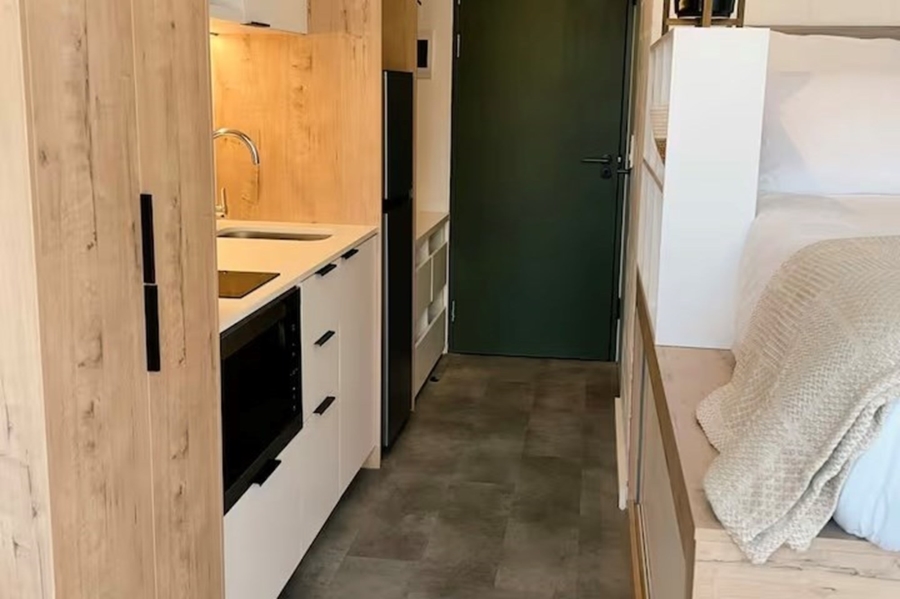1 Bedroom Property for Sale in Sea Point Western Cape